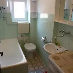 With A Parking Space - 13242 זאדאר