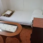 With A Parking Space - 13242 זאדאר