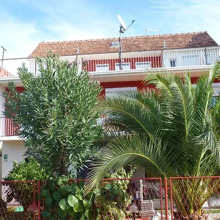 Apartman With A Parking Space - 13242