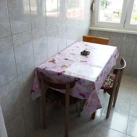 With A Parking Space - 13242 زادار